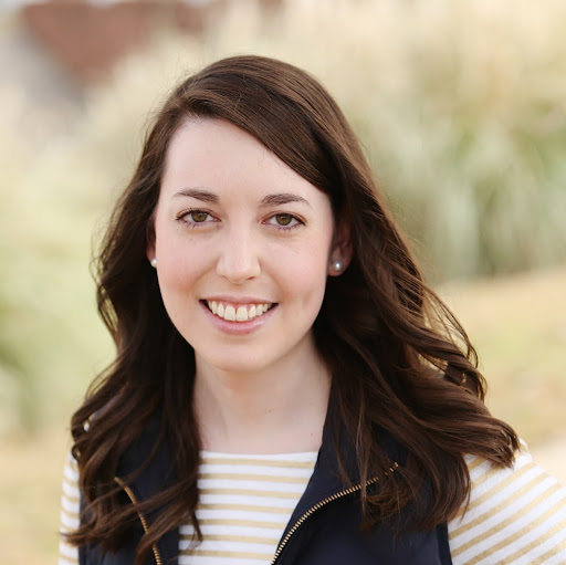 Meredith Thomas Photo 13