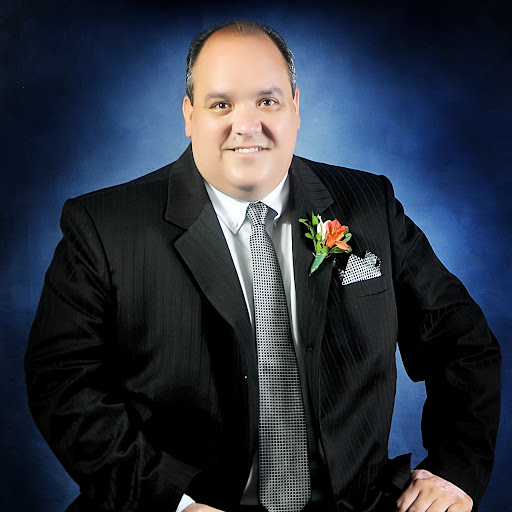 Michael Gonzalez Photo 53