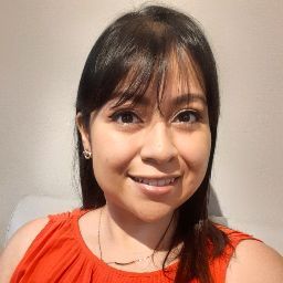 Elizabeth Ochoa Photo 33