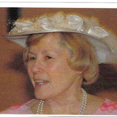 Suzanne Powell Photo 14