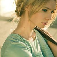 Julia Sheffield Photo 9