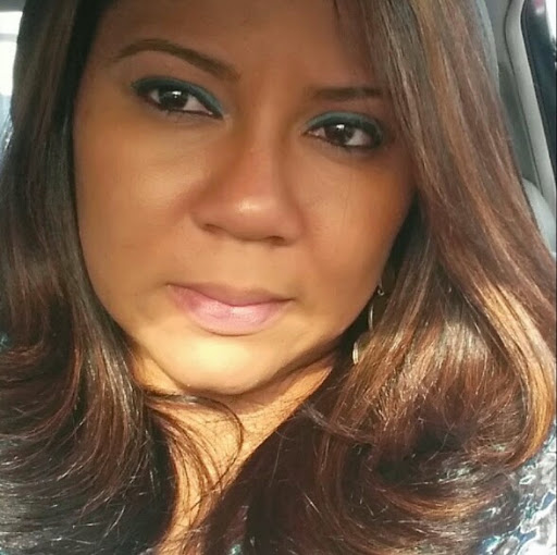 Angela Valdez Photo 31
