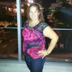 Jennifer Robbins Photo 38