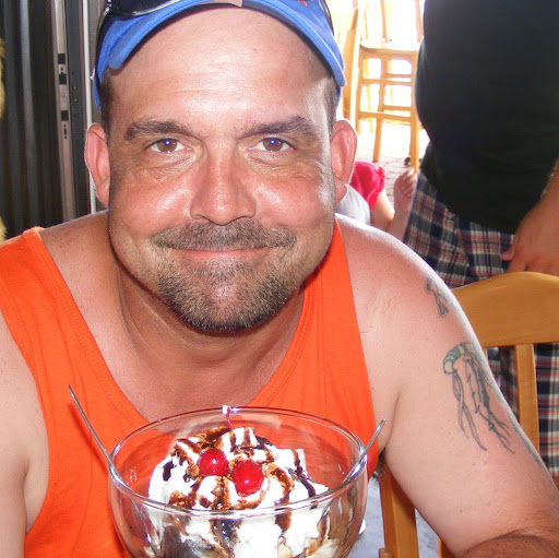 Dan Hall Photo 37