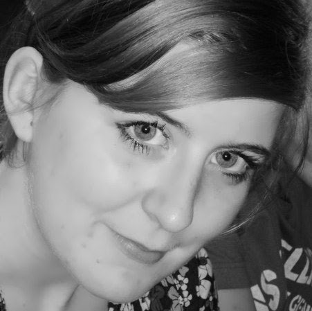 Laura Beattie Photo 15
