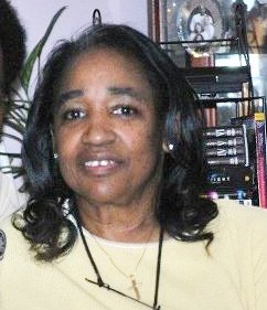 Elizabeth Hendricks Photo 32