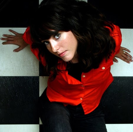 Renee Thompson Photo 11