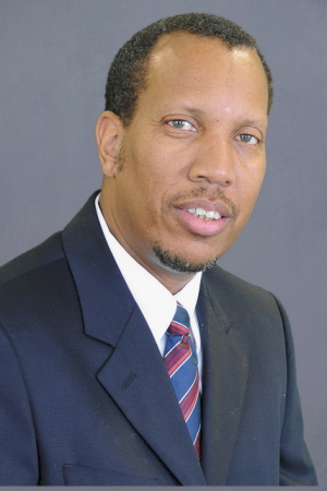 Adam Byrd Photo 19