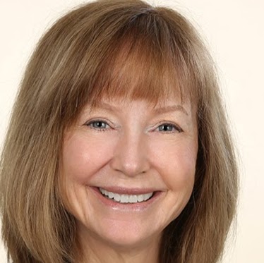 Eileen Mitchell Photo 36