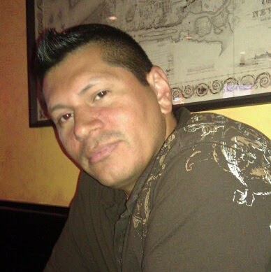 Carlos Reyes Photo 41