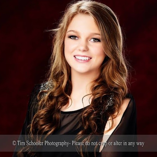 Victoria Walker Photo 32