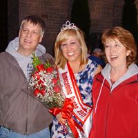 Deborah Hunt Photo 15