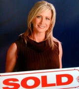 Kimberly Kelly Photo 1