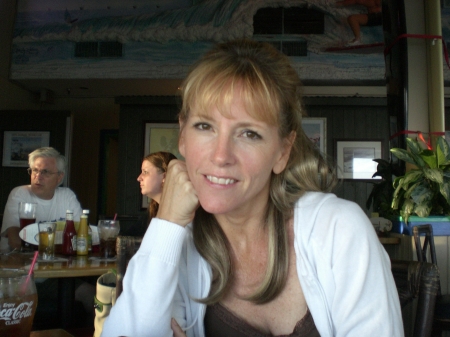 Robyn Moore Photo 22