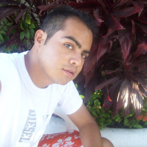 Luis Cruz Photo 32