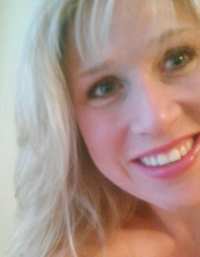 Rachel Strong Photo 26