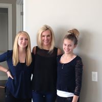 Julie Mcroberts Photo 14