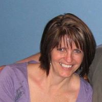 Ellen Hanson Photo 16