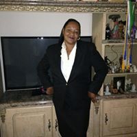 Pamela Yates Photo 37
