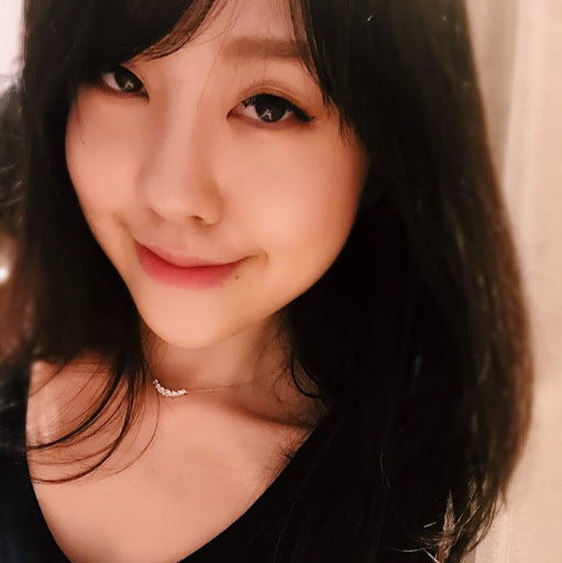 Emily Liao Photo 15