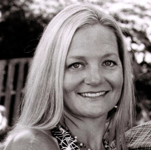 Lynn Sullivan Photo 21