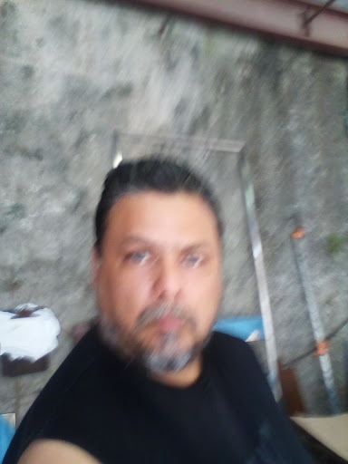 Oscar Robles Photo 30