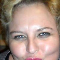 Elizabeth Ayres Photo 20