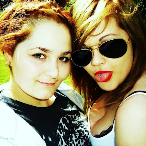 Jessica Beale Photo 10
