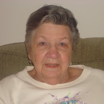 Ruth Bradley Photo 17