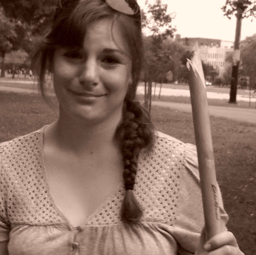 Elizabeth Stern Photo 14