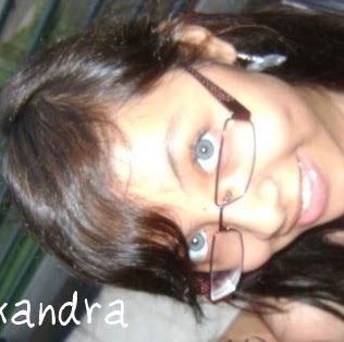 Alexandra Arias Photo 12