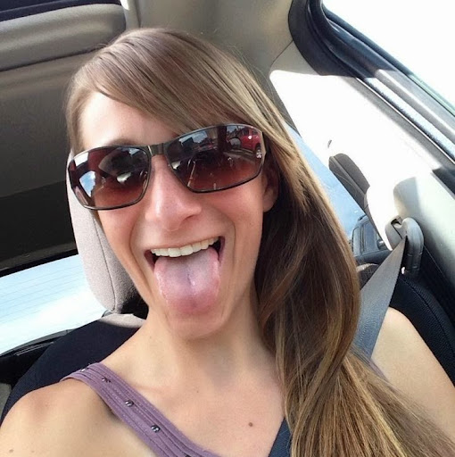 Renee Hall Photo 16