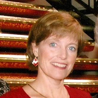 Paula Fowler Photo 35
