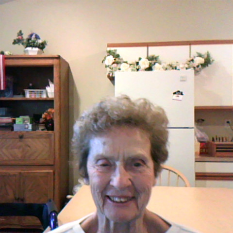 Ruth Arnold Photo 30