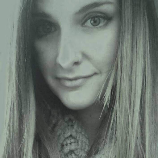 Rebecca Stanley Photo 19