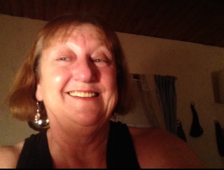 Janet Oliver Photo 27