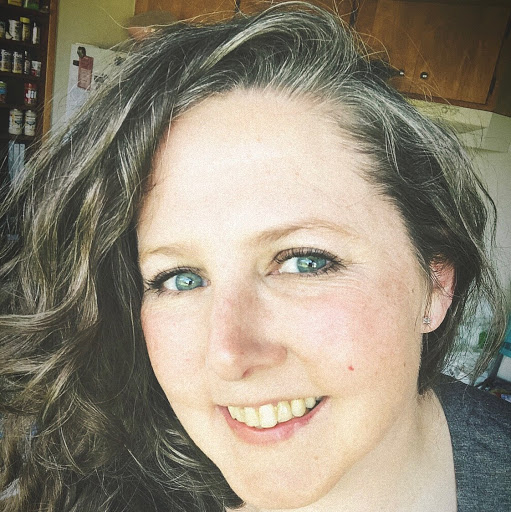 Emily Anderson Photo 21