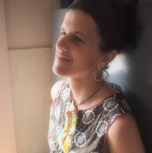 Elizabeth Burrows Photo 24