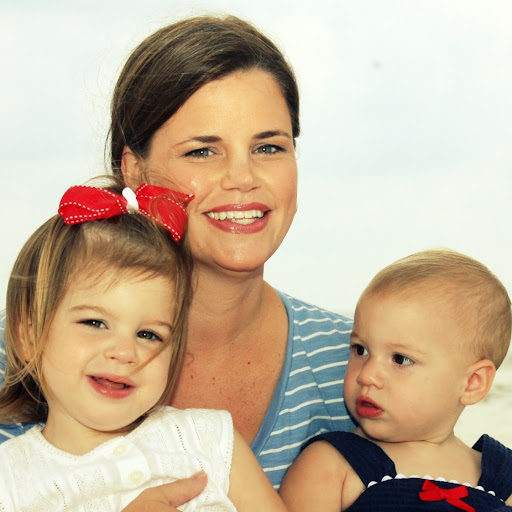 Jennifer Holbrook Photo 30