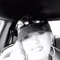 Stephanie Thompson Photo 36