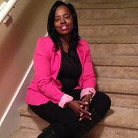Phoebe Robinson Photo 28