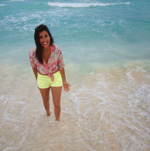 Sandra Alcantara Photo 16