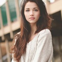 Emily Rudd Photo 19