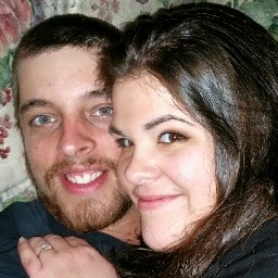 Stephanie Hilliard Photo 13