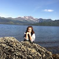 Laura Hodgin Photo 12