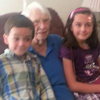 Laurie Groves Photo 25