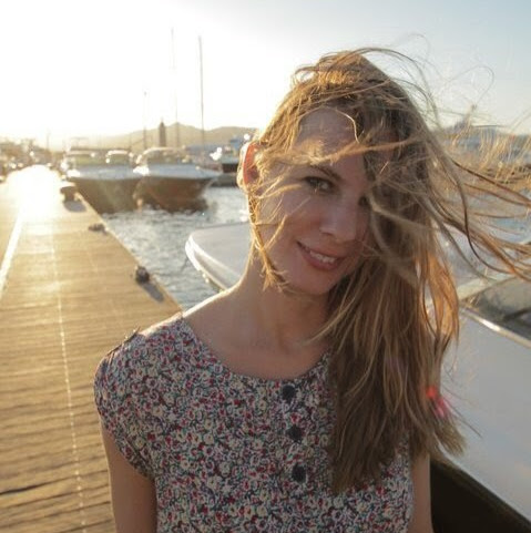 Hannah Weir Photo 11
