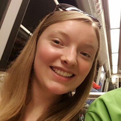 Lindsay Ward Photo 14