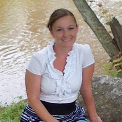Sarah Landers Photo 14