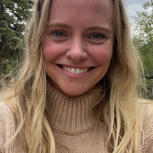 Elizabeth Ellison Photo 16